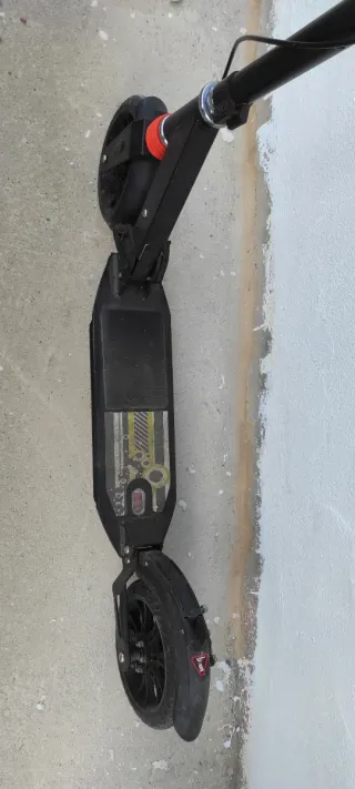 Patinete Patín Negro no es electrico