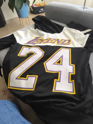 Sudadera Legends 24 Negra y Blanca