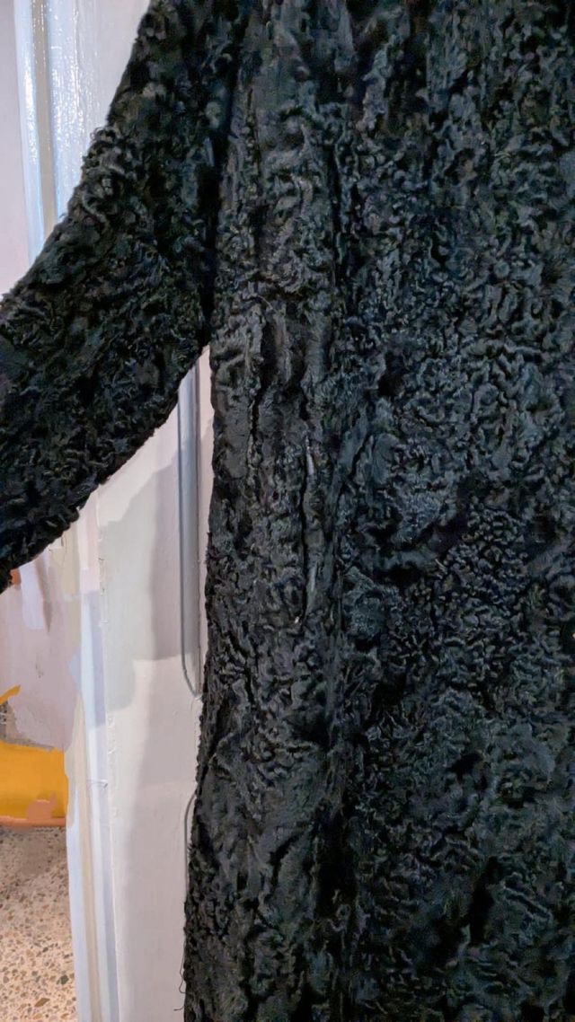 Abrigo de piel negro