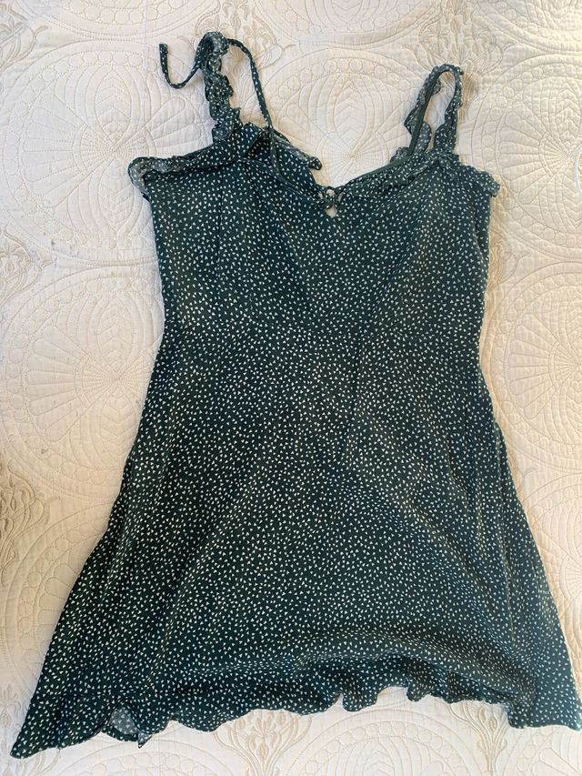 Vestido mini verde con estampado blanco