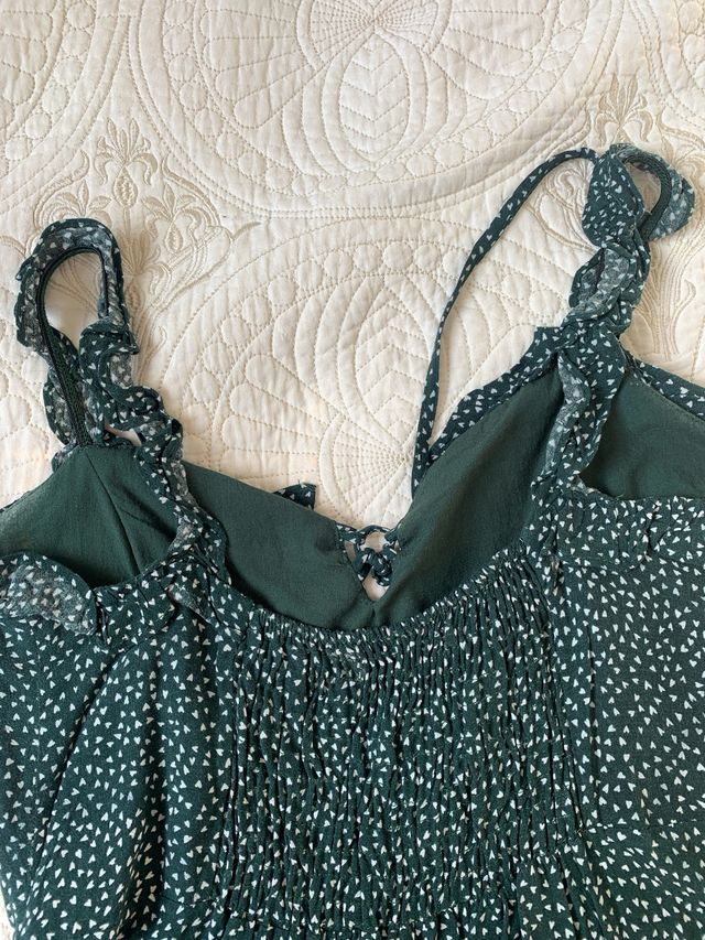 Vestido mini verde con estampado blanco