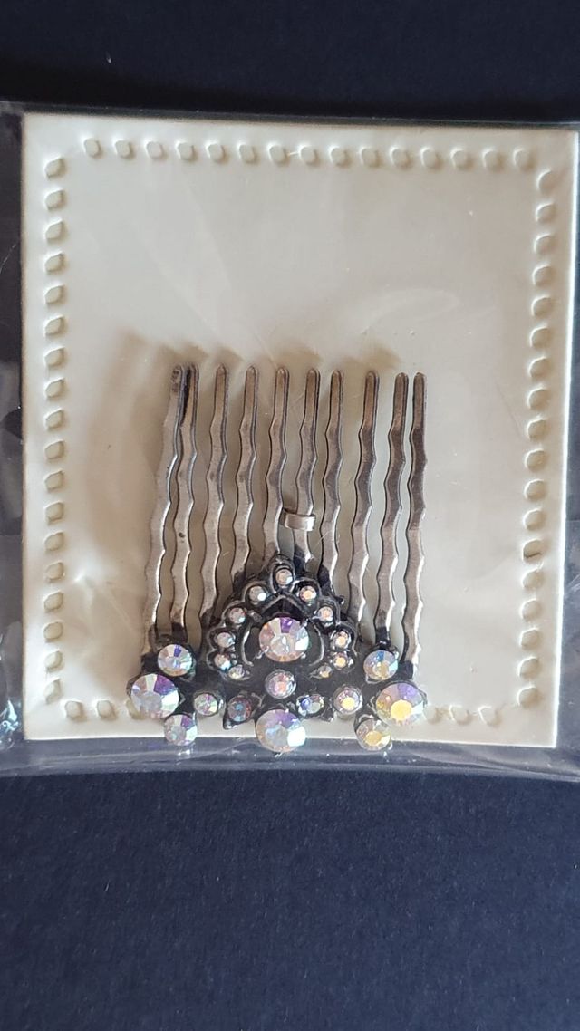 Peineta con cristales 3x4 cm