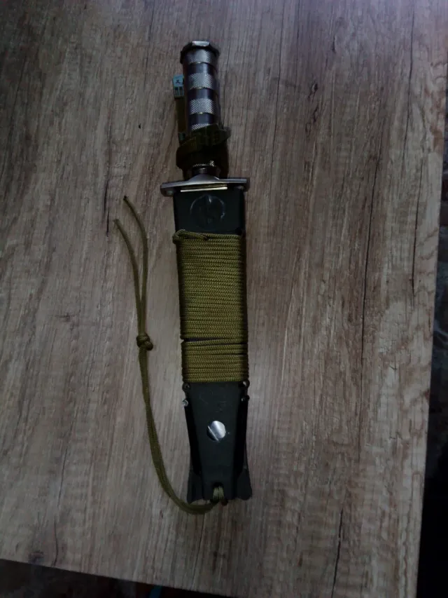 Funda de plástico para cuchillo