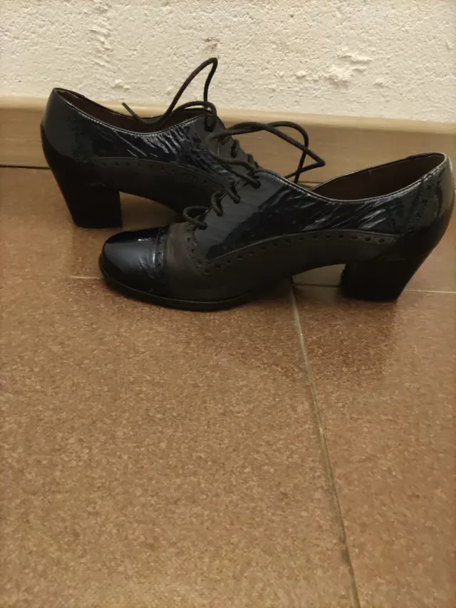 Zapatos Oxford charol y ante