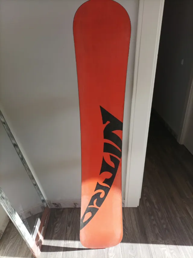 Tabla Snowboard Nitro 1.52 + Fijacione FLOW S