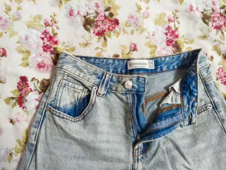 Pantalones vaqueros anchos