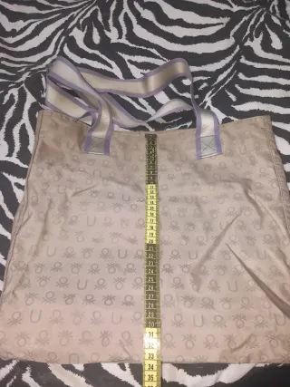 Borsa Benetton 33x12x34cm con tasche frontali