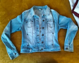Chaqueta Vaquera Azul Es un poco corta