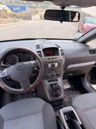 Opel Zafira 2008