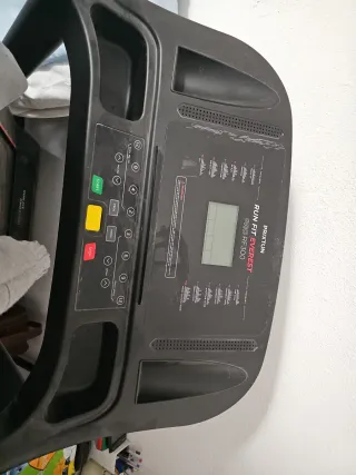 Cinta de correr casi nueva se vende por  200 euros