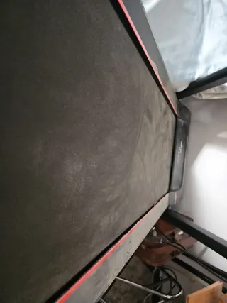 Cinta de correr casi nueva se vende por  200 euros