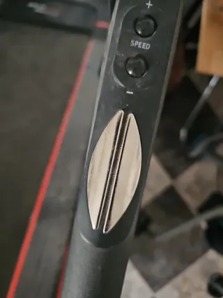 Cinta de correr casi nueva se vende por  200 euros