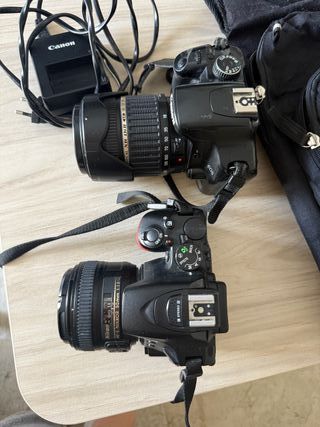 Pacchetto Fotocamere Nikon D5600 + Canon 60D