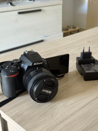 Pacchetto Fotocamere Nikon D5600 + Canon 60D