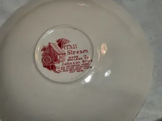 2 Tazas y Platos Johnson Bros.made in england.