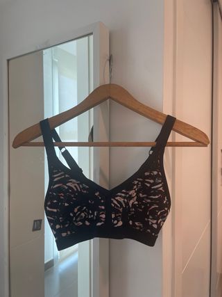 Top Deportivo Negro Estampado