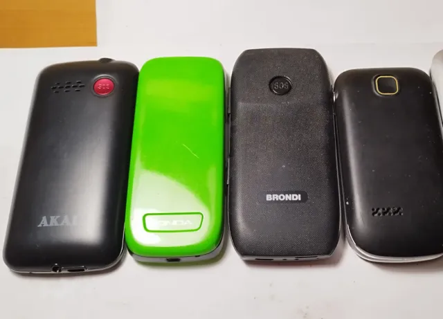 Lotto 4 telefoni cellulari per anziani