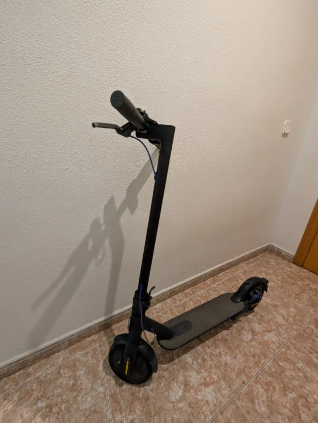 Patinete Eléctrico Mi Scooter 3 + candado + reuda