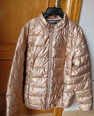Chaqueta acolchada rosa plateado,no se hace envios