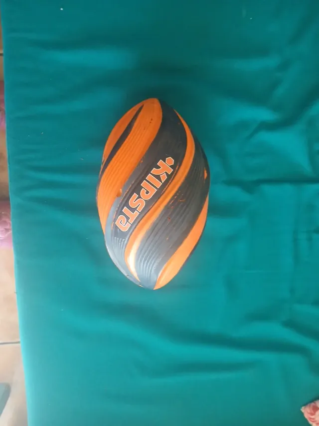 Balón de Rugby Kipsta Naranja y Negro