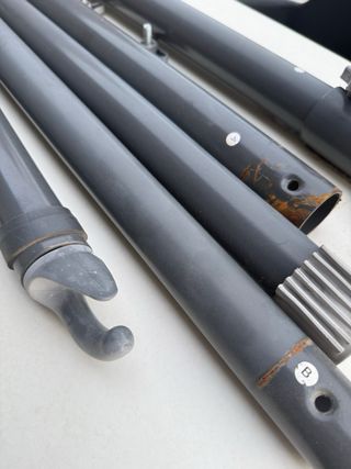 Hamaca de tela con soporte beige y gris