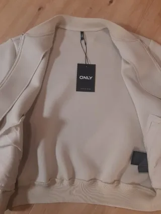Chaqueta Bomber Only Neopreno Beige Talla S