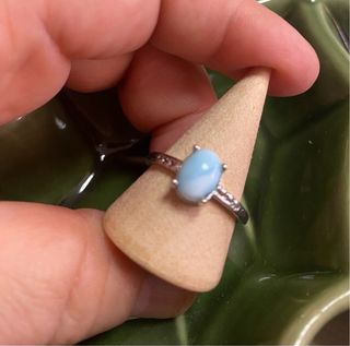 Anillo Zamak y Piedra Larimar. Ajustable