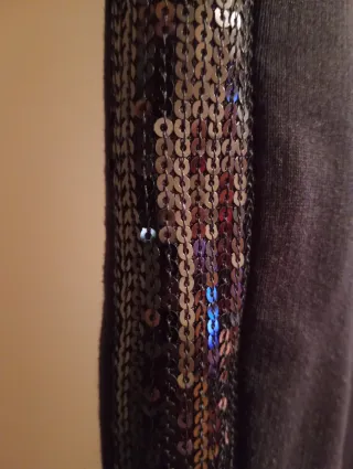 Sudadera Oysho negra con lentejuelas