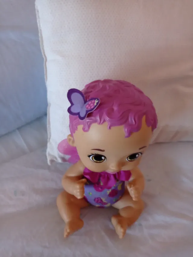 Muñeca Hada con Estampado de Fresas