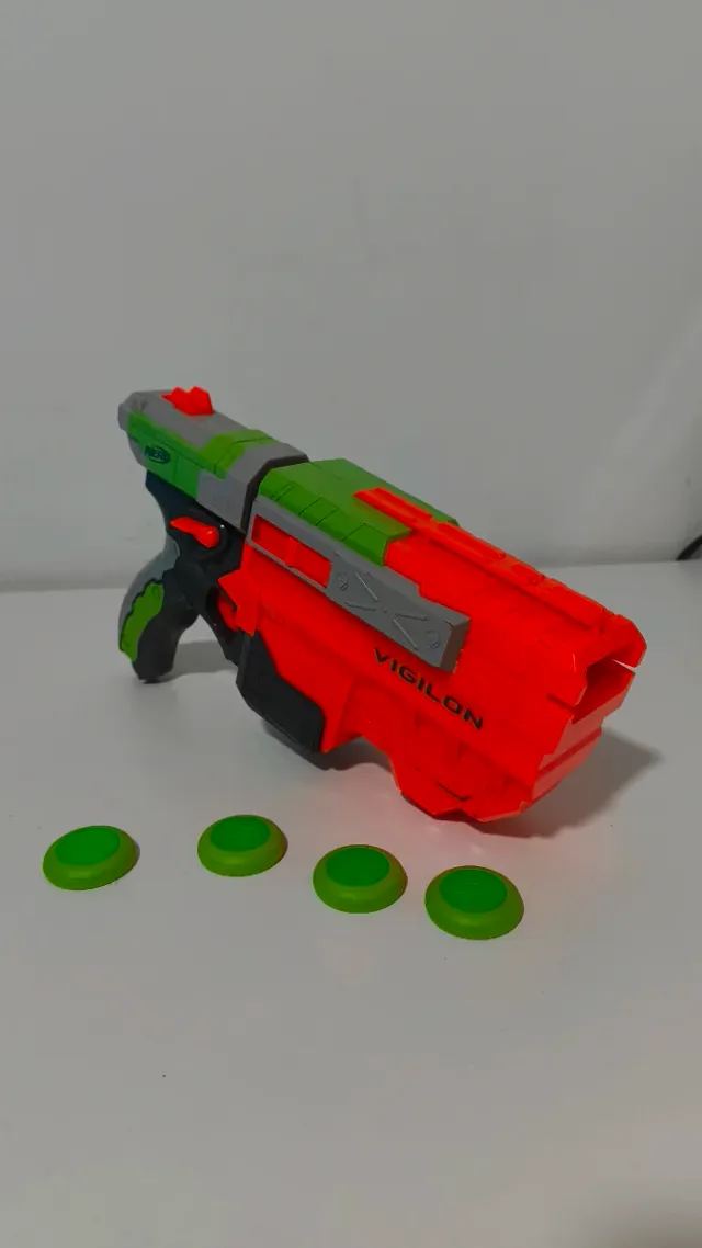 Pistola Nerf Vigilón Naranja y Verde