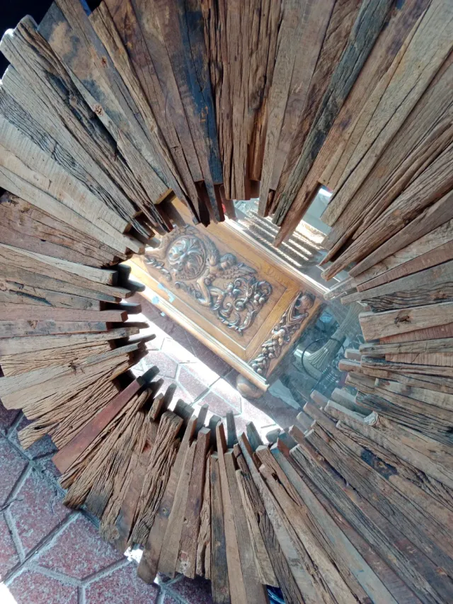 Specchio Brutalista in Legno e Vetro