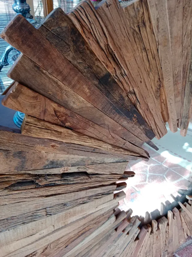 Specchio Brutalista in Legno e Vetro