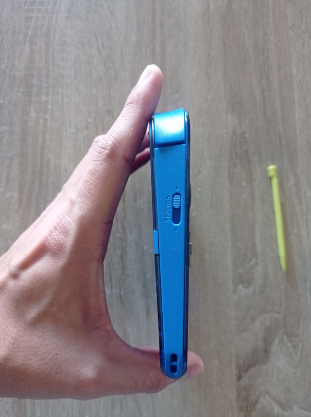 NINTENDO 2DS KYOGRE AZUL TRANSPARENTE FUNCIONANDO