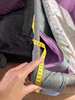 Cuna de viaje lila y gris