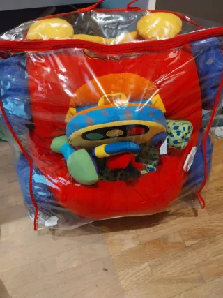 Coche peluche de bebé interactivo K's Kids ,con pi