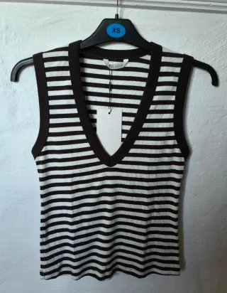 Top de rayas marrón y blanco
