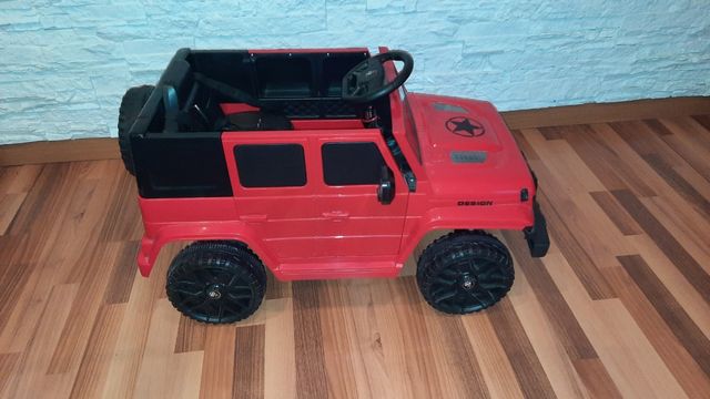 Coche eléctrico infantil rojo