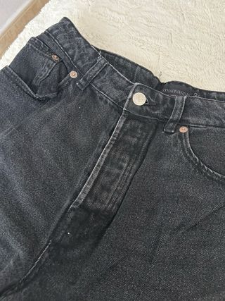 Shorts vaqueros negros Stradivarius