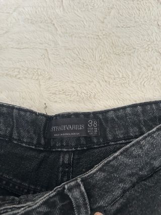 Shorts vaqueros negros Stradivarius