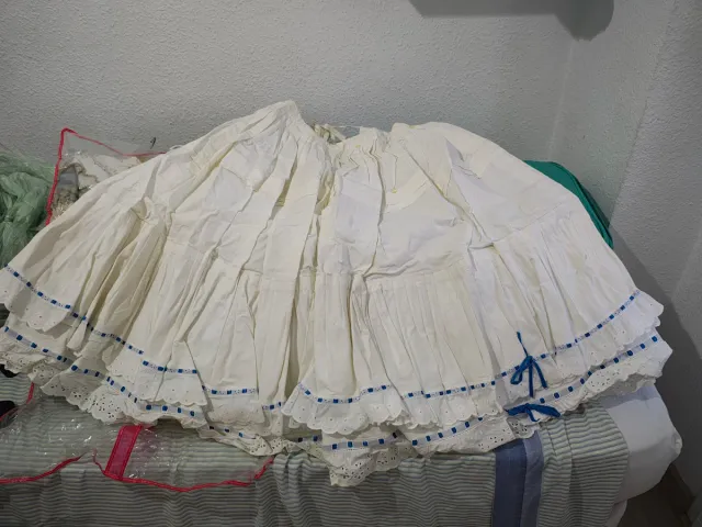 Enagua Fallera Blanca con Detalles Azules