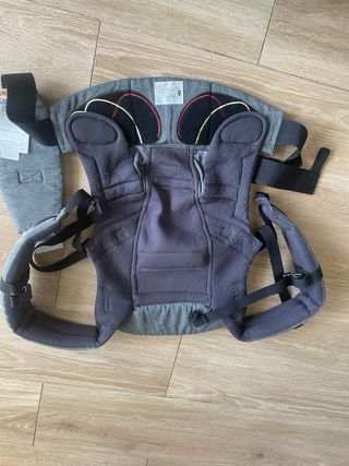 Mochila Ergobaby Porteo Gris