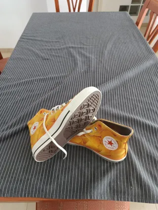 Converse Chuck Taylor x Calbee Edición Limitada.
