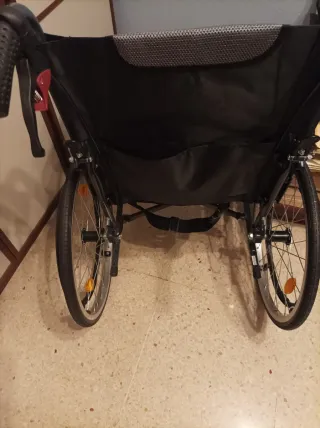Silla de ruedas nueva sin usar
