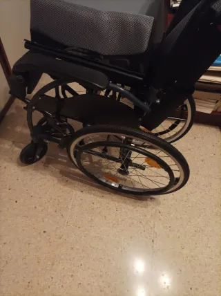 Silla de ruedas nueva sin usar