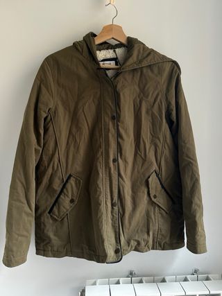 Abrigo Fórmula Joven verde militar T40