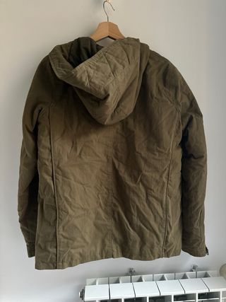 Abrigo Fórmula Joven verde militar T40