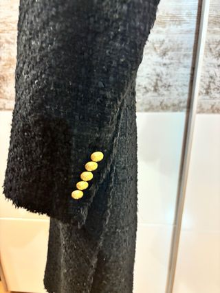 Zara Chaqueta Tweed Negra Botones Dorados