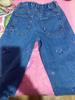 Pantalón vaquero niña con bordado talas 9 años