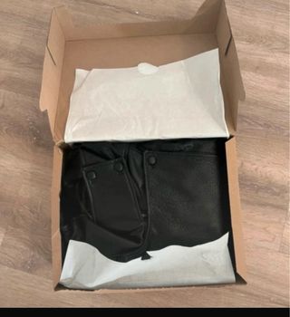 Cazadora efecto piel Zara Talla XL