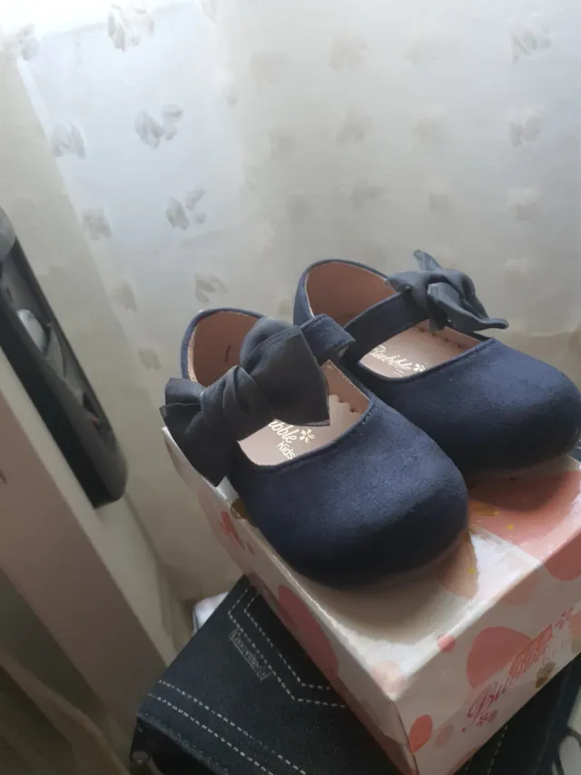 Zapatos niña azul con lazo t